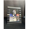 Image 1 : Wayne Gretzky Signed Photo and Card Display