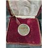 Image 2 : 1982 Canadian Constitution Dollar Coin in Box