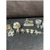 Image 5 : Gemstones and Figurines Lot