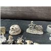 Image 6 : Gemstones and Figurines Lot