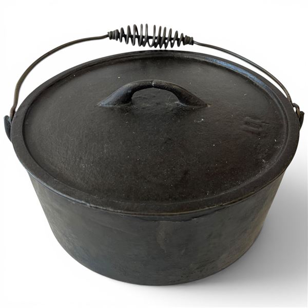 Cast Iron Dutch Oven - Size 11 (6 to 7 Quarts)