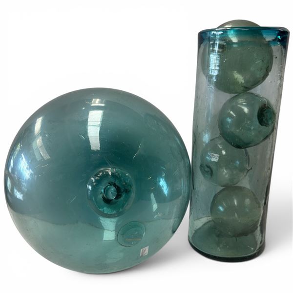 1 Large 11" Glass Fish Float & Glass Vase with Four 3" Small Floats