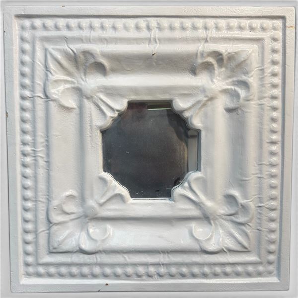 White Medallion Style Wall Mirror (23.5" x 23.5")