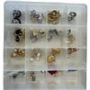 Image 5 : 100 Pairs of Quality Fashion Earrings Pierced Ears * 5 Containers - Excellent Condition - Approximat