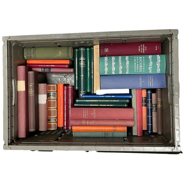 30 Early 20th Century Italian Books and Novels Written in the Italian Language