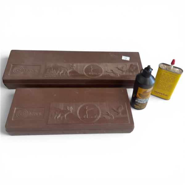 Outers Pistol & Rifle Cleaning Kits with Hoppe's No. 9 Oil and Break Free CLP