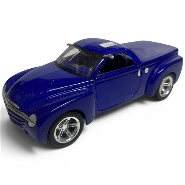 Maisto 2000 Chevrolet SST 1:18 Scale Diecast Truck