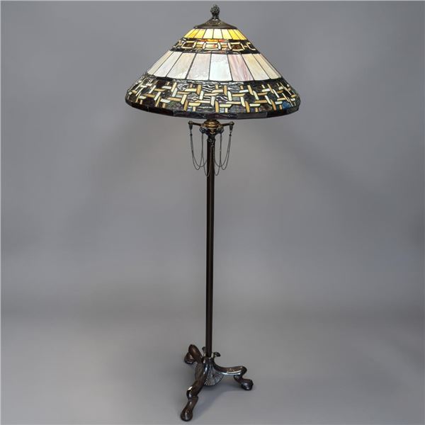 Meyda Ilona Hand-Crafted Floor Lamp with Tiffany-Style Shade - 61" Tall - Metal Base