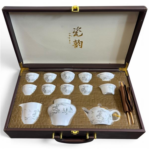 New White Jingdezhen Porcelain Tea Set in Gift Box -  Landscape-Themed