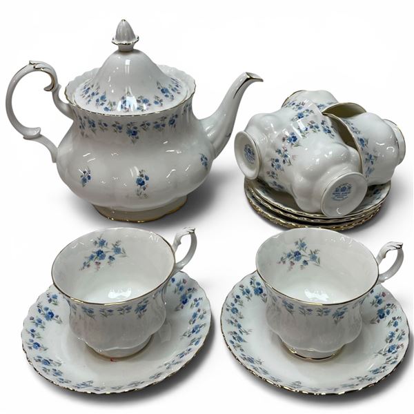 Royal Albert "Memory Lane" Fine Bone China - Tea Pot & 6 Cups & Saucers