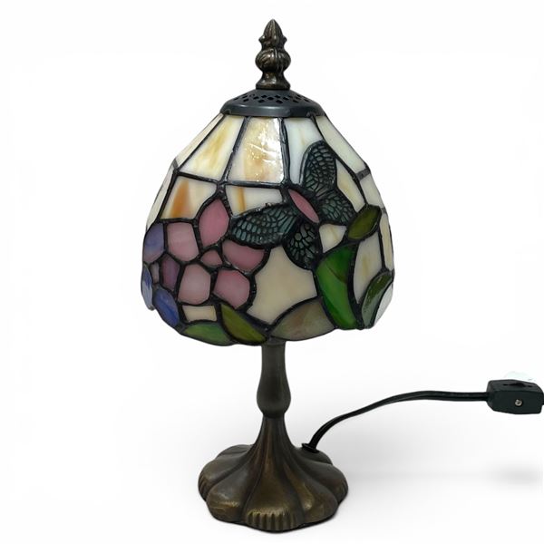 Stained Glass Accent Lamp - 11" Tall with a 5" diameter shade