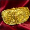 Image 5 : 22KT Gold Embossed High Relief Chinese Wedding Bangle by Chow Tai Fook Jewelry