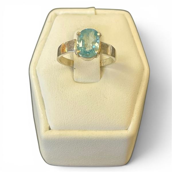 New 1.7 CT Blue Zirconia Ring Set in Sterling Silver - Size 5 3/4 (Oval Cut / Claw Set - Gemstone is