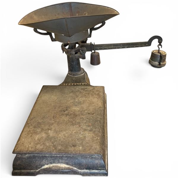 Large Antique Richelieu Cast Iron Mercantile Scale with Weights