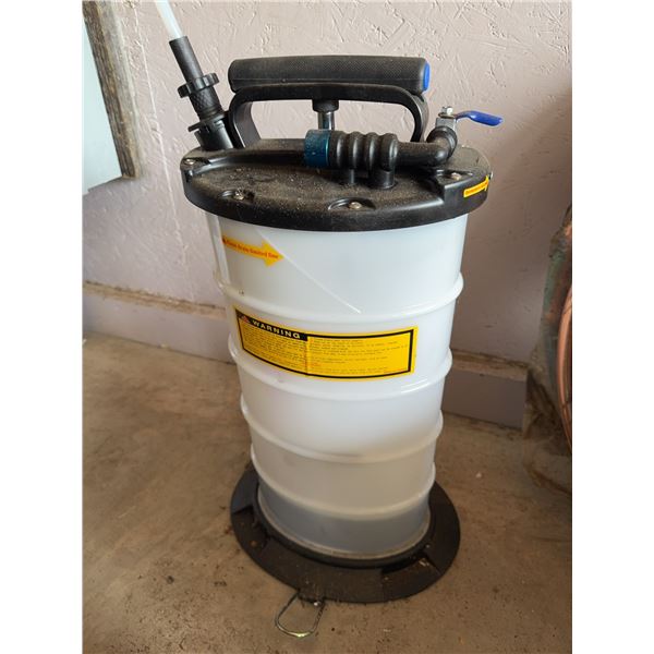 2.5 Gal. Pneumatic/Manual Fluid Extractor