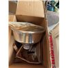 Image 5 : Kitchenware Appliances and Utensils