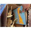 Image 11 : Lot: Books, Kitchenware, Media, Fabric