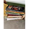Image 4 : Lot: Books, Kitchenware, Media, Fabric