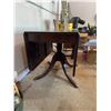 Image 7 : Mahogany Drop-Leaf Pedestal Table with Brass