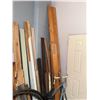 Image 11 : Scrap Wood and Plexiglass Sheets