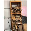 Image 7 : Scrap Wood and Plexiglass Sheets