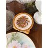 Image 10 : Decorative Glass and Porcelain Table