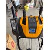 Image 7 : Cub Cadet 2X 24" 243cc Snow Blower