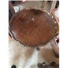 Image 1 : Carved Wooden Tri-Foot Pedestal Table