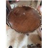 Image 2 : Carved Wooden Tri-Foot Pedestal Table