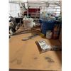 Image 8 : Workshop Lot Including Horses and Tools