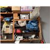Image 1 : Contents of Shelves Lot