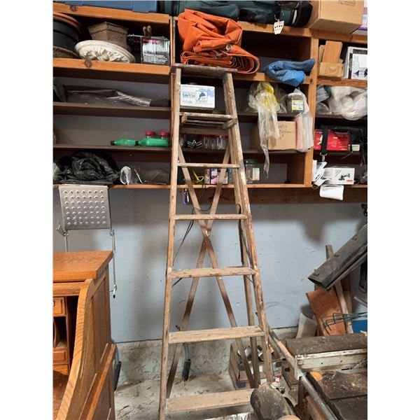 Wooden Step Ladder