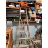 Image 1 : Wooden Step Ladder