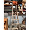 Image 2 : Wooden Step Ladder