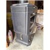Image 6 : Wood Burning Stove with Glass Door