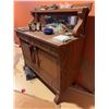 Image 7 : Oak Sideboard with Mirror 48x54 in