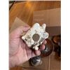 Image 5 : Decorative Art Objects and Textiles