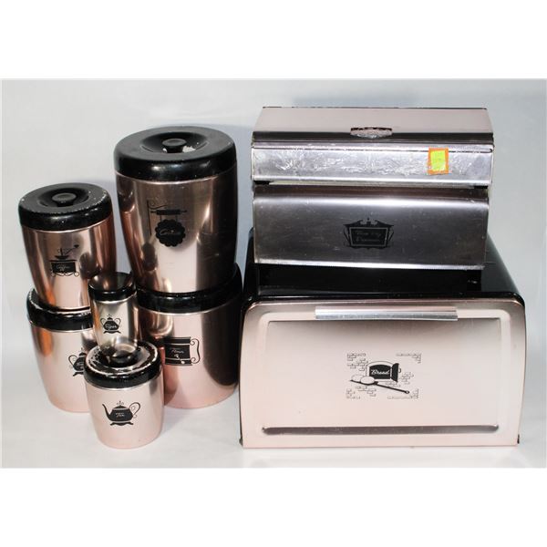 WEST BEND PINK KITCHEN LOT