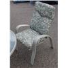Image 7 : GREEN + TAN PATIO SET WITH UMBRELLA + STAND