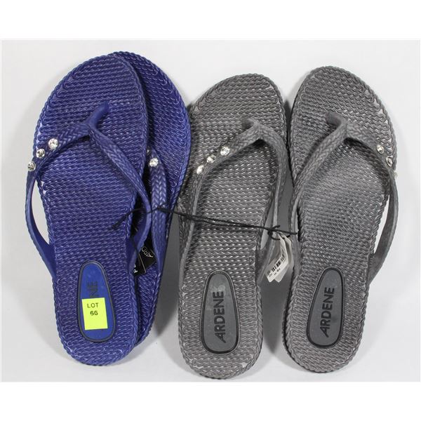 2 PAIRS OF FLEXIBLE SANDALS