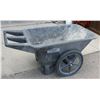 Image 2 : RUBBERMAID WHEELBARROW