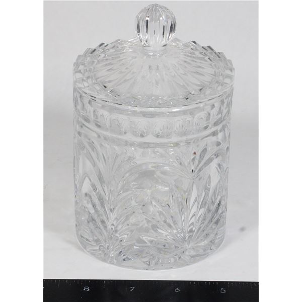 VINTAGE CRYSTAL CLEAR INDUSTRIES "MADRID' LEAD CRYSTAL COVERED BISCUIT JAR