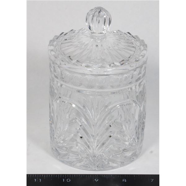 VINTAGE CRYSTAL CLEAR INDUSTRIES "MADRID' LEAD CRYSTAL COVERED BISCUIT JAR