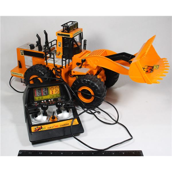 NEW BRIGHT CATERPILLAR 992 POWER LOADER