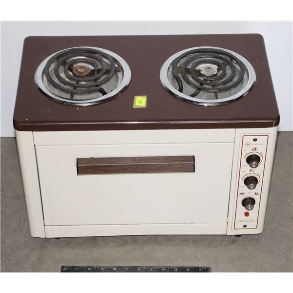 SUPERIOR TABLE COOKER - 2 STOVE TOP ELEMENTS + OVEN