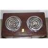 Image 2 : SUPERIOR TABLE COOKER - 2 STOVE TOP ELEMENTS + OVEN