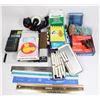 Image 1 : BOX OF OFFICE SUPPLIES