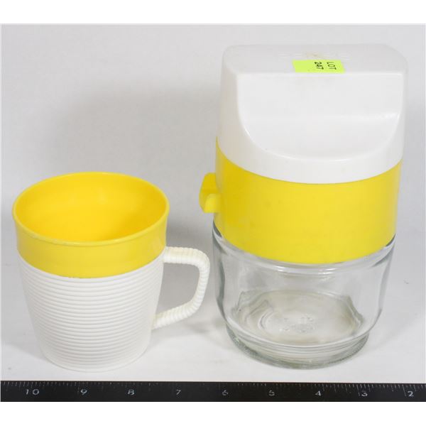 VINTAGE GEMCO GLASS CITRUS JUICER