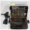 Image 2 : FLIP-FLOP TURNOVER STANDARD ELECTRIC APPLIANCE COMPANY VINTAGE TOASTER