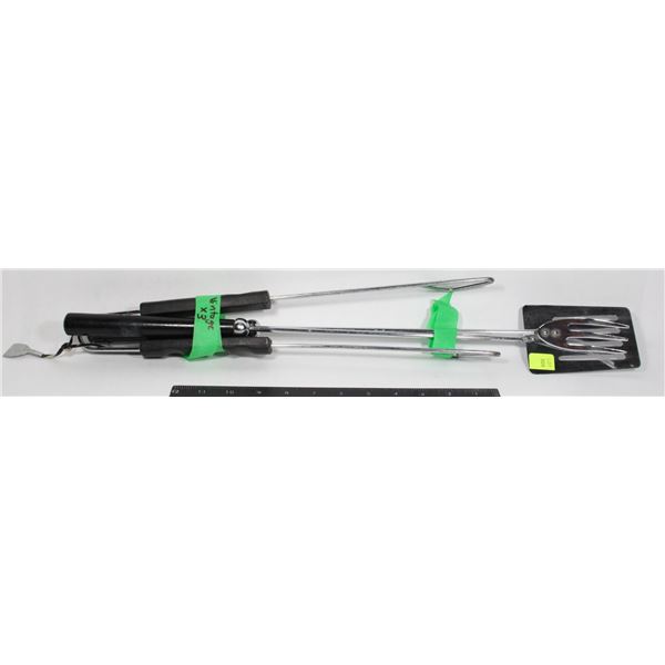 3 VINTAGE BBQ UTENSILS